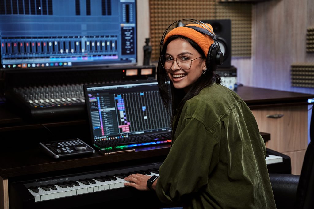 Masterizar canción a bella cantante y pianista